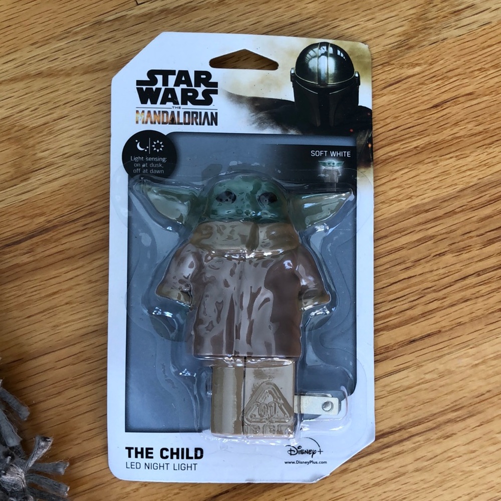 New baby yoda night light